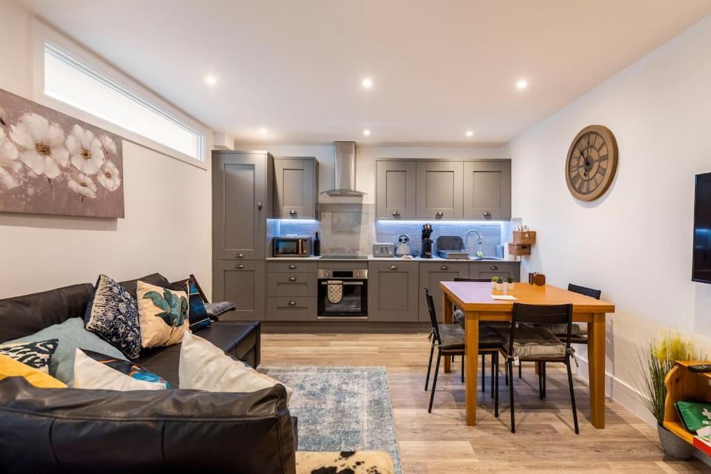 Comfortable Flat Close To The Beach Brighton Екстер'єр фото